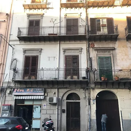 Porte Maqueda Palermo