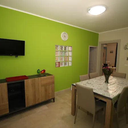 Porte Maqueda Homestay szállás *